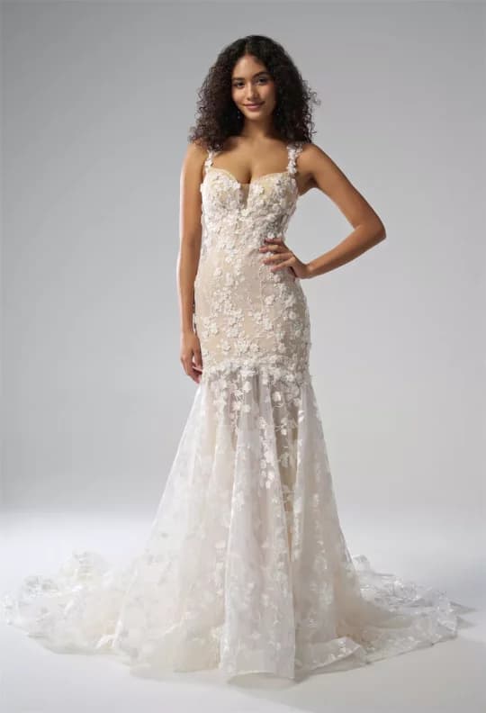 AW Ikhshid Wedding Dress