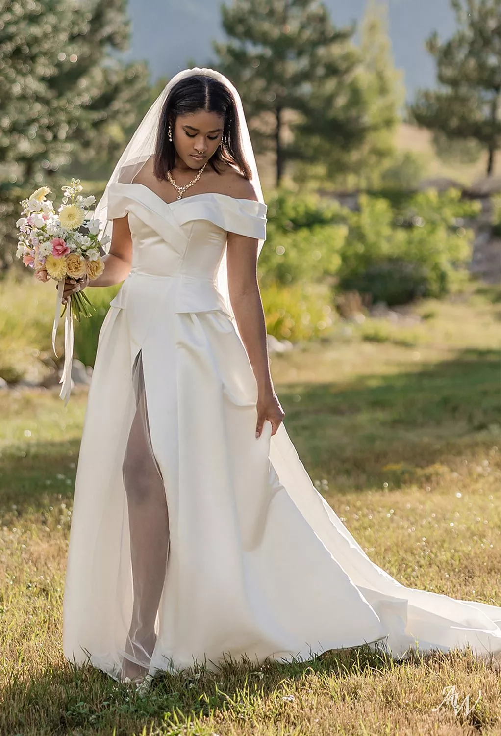 Floor Length Ivory Wedding Dress With White Veil AW Lina Wedding Dress