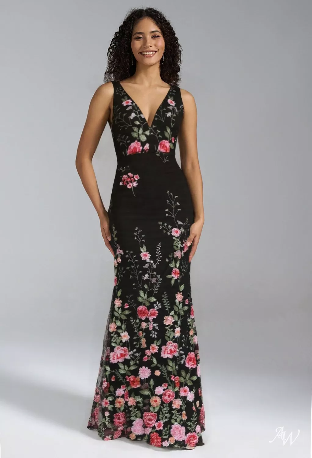 green emerald velvet dress Amazon.com: Xzarvion A Line Romance Reception Dress Vintage Wedding Guest  Dress Tulle Lace Prom Dress Sweet Floral Party Wear V Neck Sleeveless Tea  Length with Embroidery Appliques 2024 Lvory : Clothing, Shoes