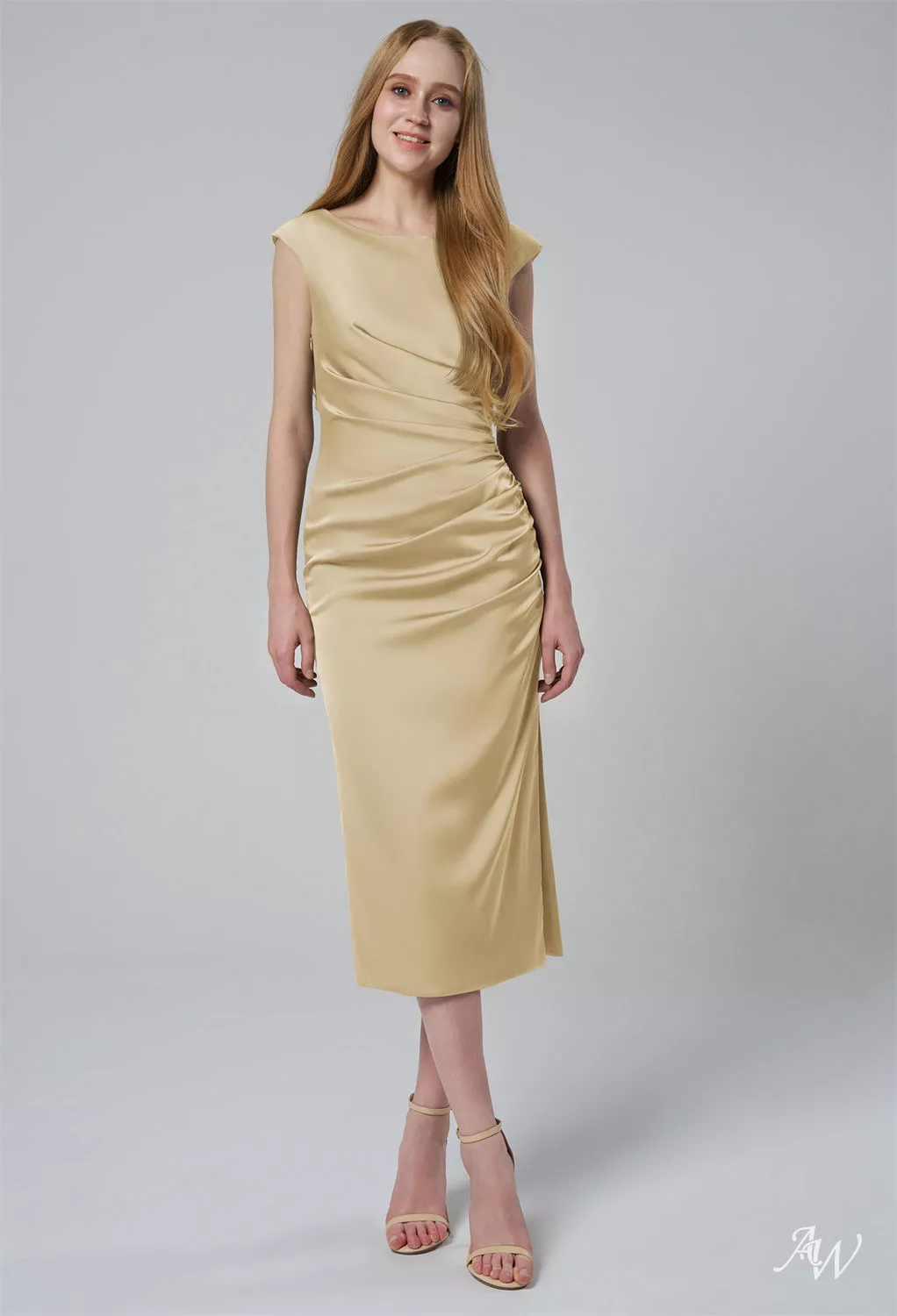 black dress gold chains Celebrity Inspired Black Evening Dress With Gold Chain – Mislish