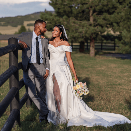 Vestido de novia de satén atemporal con tejido lujoso y silueta clásica para un look de boda elegante | AW.Bridal