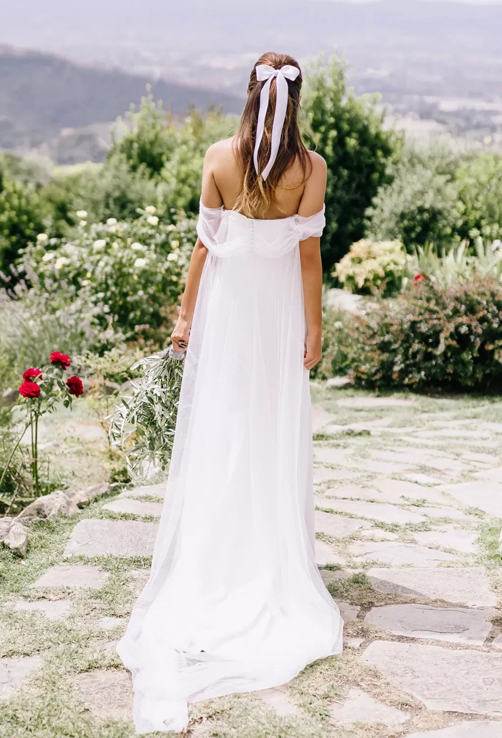 Robe De Mariage Sans Bretelles A.B.S. By Allen Schwartz - Taille 4, Blanc Satiné, Garniture Volants, Neuve