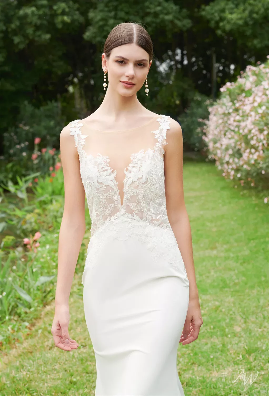 AW Jillian Wedding Dress, Jasmine Green Satin Floor Length V-Neck Wedding  Dresses | AW.Bridal
