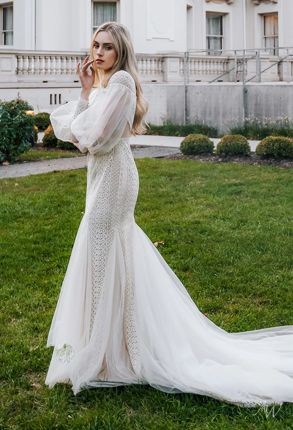 chinese dress ladies High Neck Vintage Wedding Dresses Long Sleeve Lace Beach Wedding Dress AWD1148
