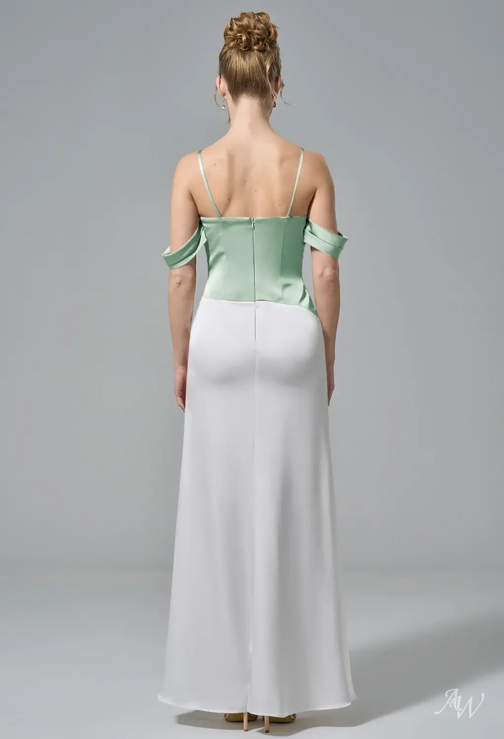 infinity convertible bridesmaid dress Dresses, Gowns Outback Steakhouse blue cheese Tiered Ruffles Blue dresses Comes with a FREE Pearl/Crystal Colour:Ivory/Clear