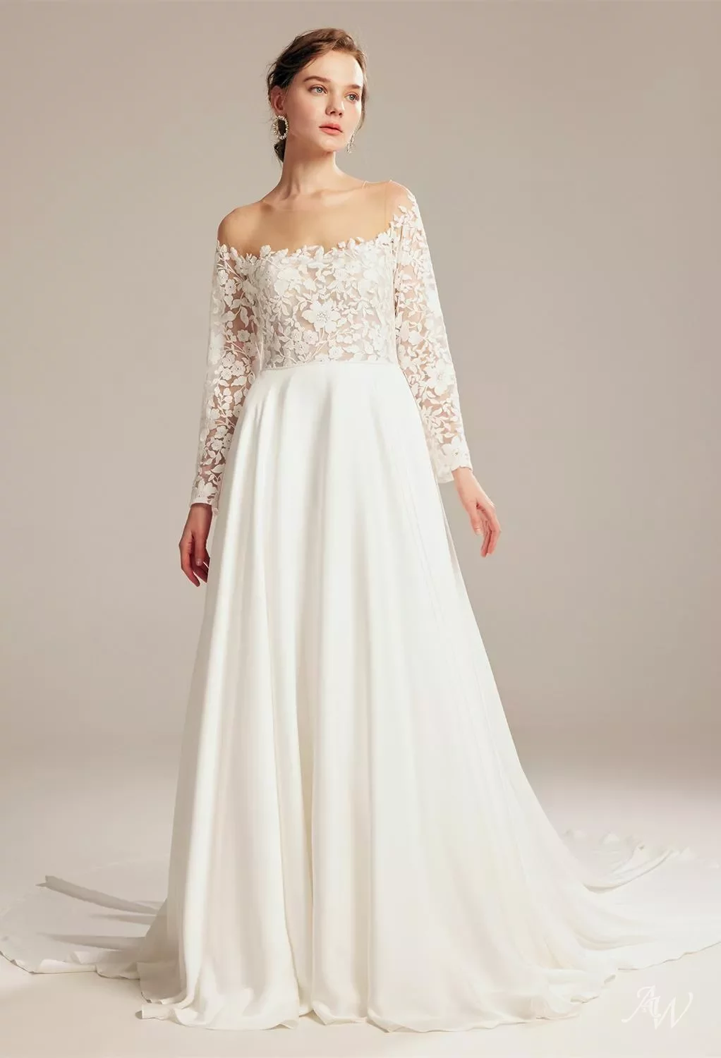 oleg cassini wedding dress long sleeve Never Worn Oleg Cassini Lace Off Shoulder Long Sleeve A-Line Ivory Dress
