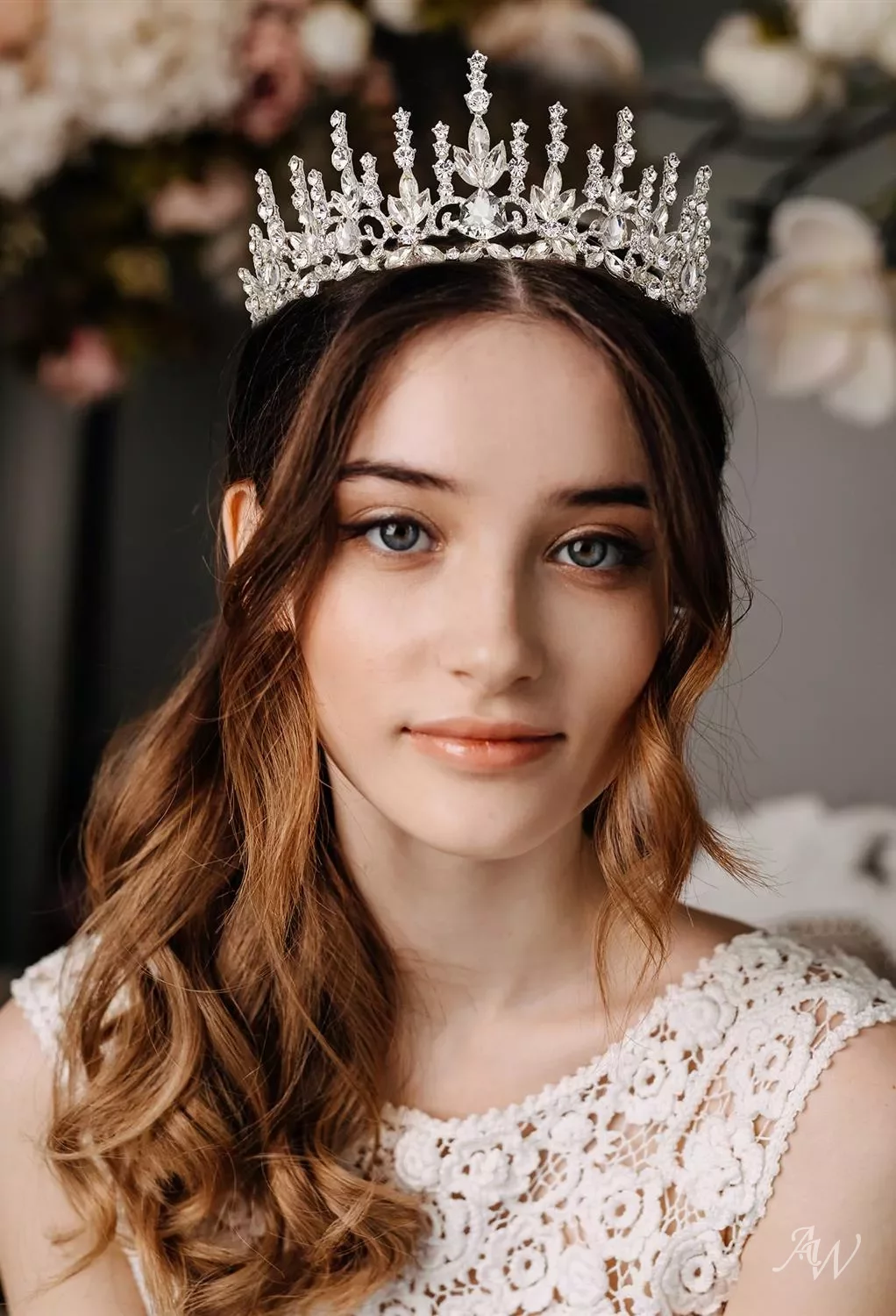 AW Princess Tiara Queen Crown Headband for Party, Accessories | AW.Bridal, image size:1022x1500