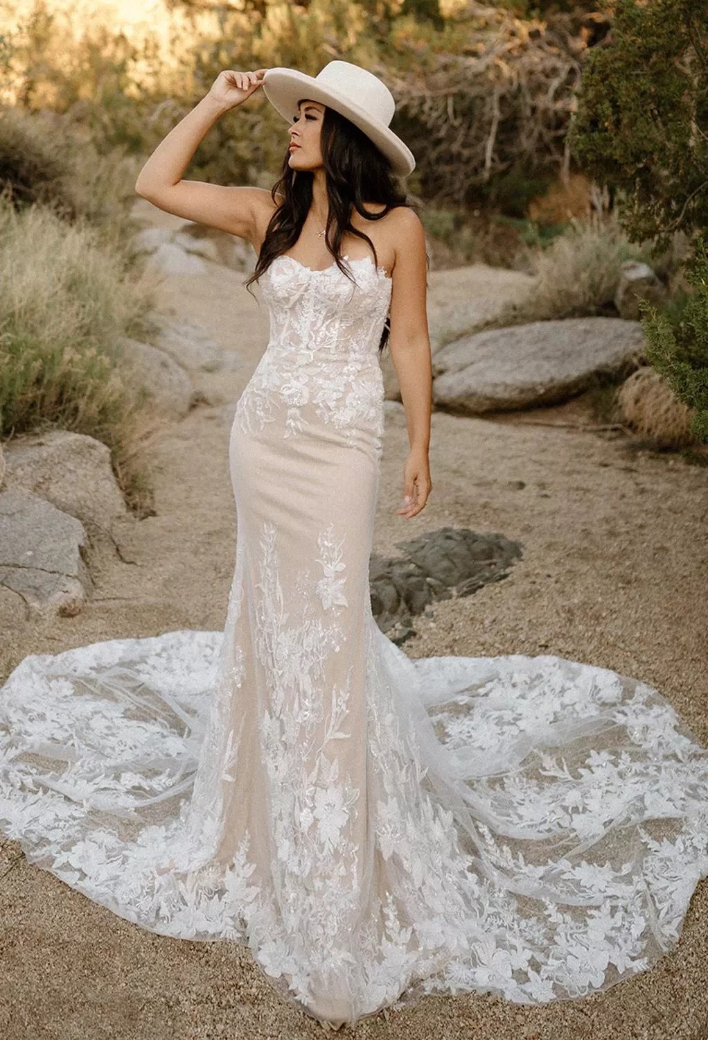 AW Monica Wedding Dress, Tulle Floor Length Sweetheart Neckline Wedding  Dresses | AW.Bridal