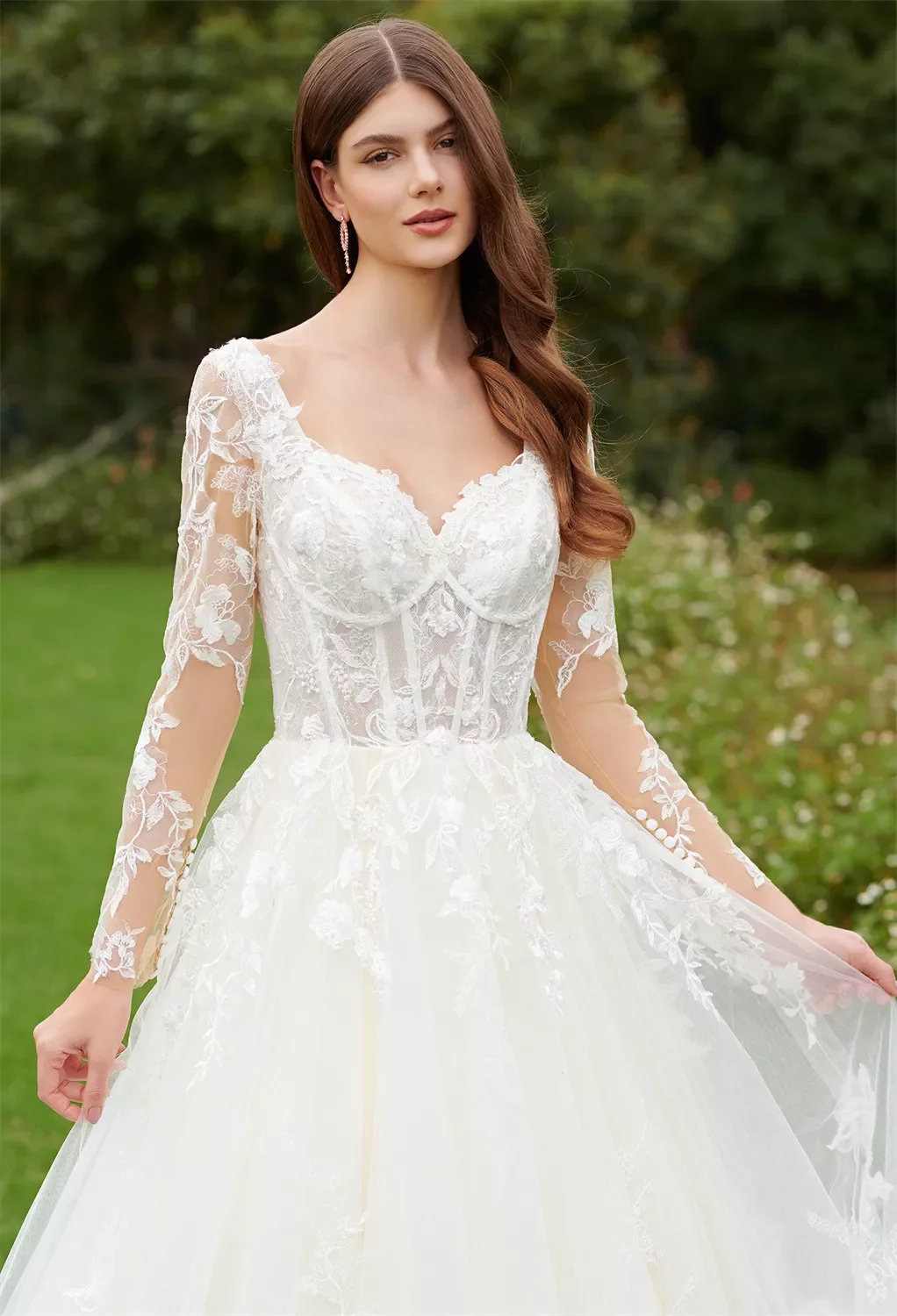 AW Dianthe Wedding Dress, Jasmine Green Tulle Floor Length Sweetheart  Neckline Wedding Dresses | AW.Bridal