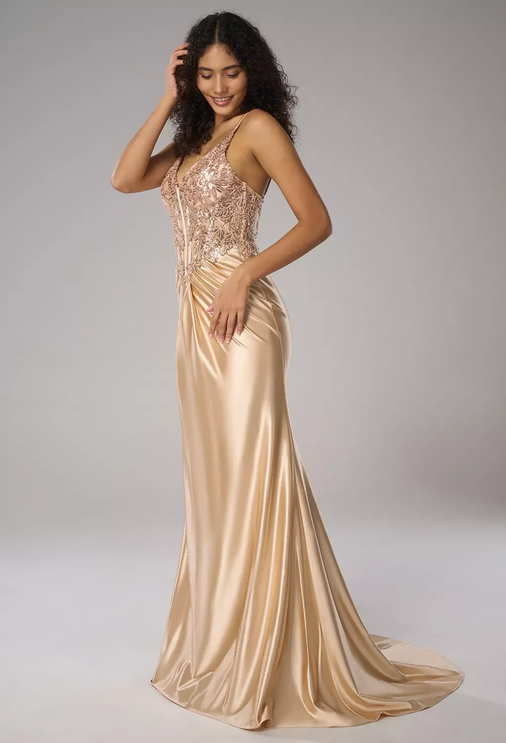 green emerald velvet dress Champagne Elgant A-Line Spaghetti Straps Backless Sequins Prom Dresses main image 1