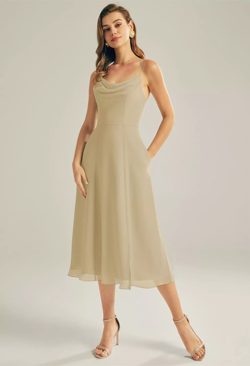 champagne color dress for wedding guest Long Trumpet Bridesmaid Styles,Champagne Dresses The Solid design makes it more sexy and attractive to wear Champagne Beach Wedding Guest Dresses