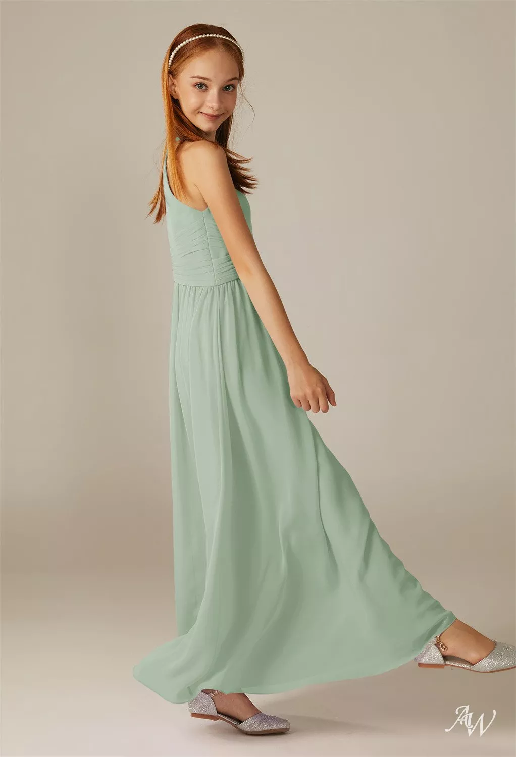 green emerald velvet dress Sage Green Flower Girl Dress with Bow | Elegant Tulle Ball Gown for  Weddings main image 1