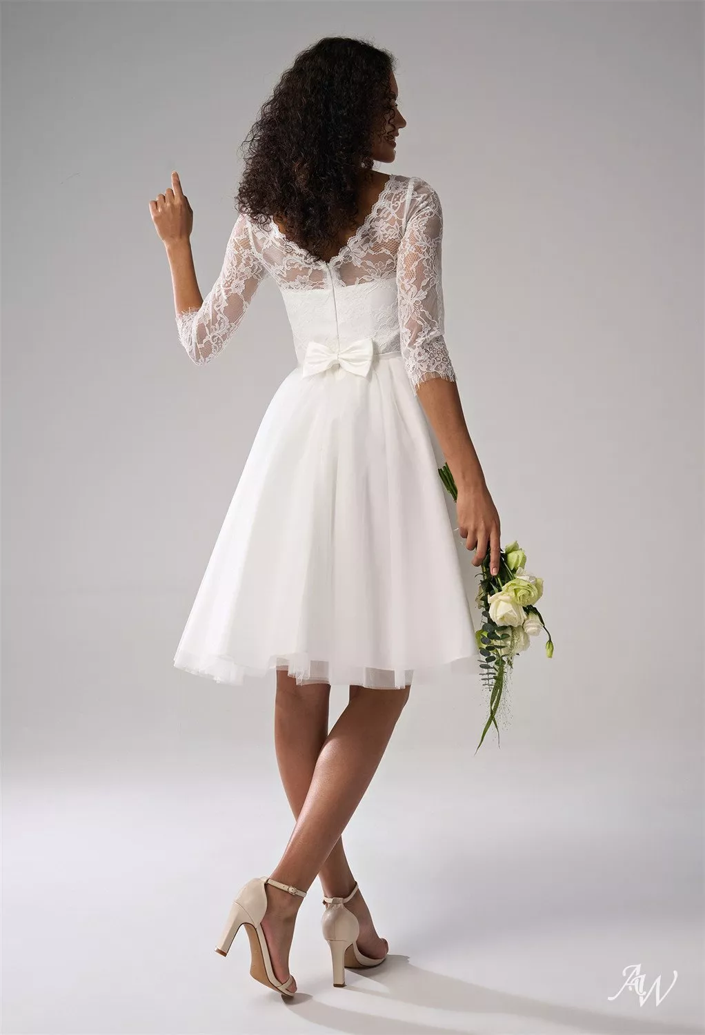 AW Thistle Wedding Dress, image size:1022x1500