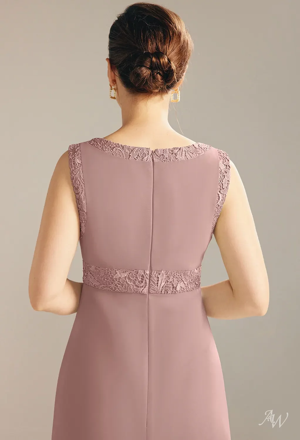 Dusty Rose Mother Of Bride Dress A-Line Cap Sleeves Lace Appliques Knee Length Mother Of The Bride Dress main image 1