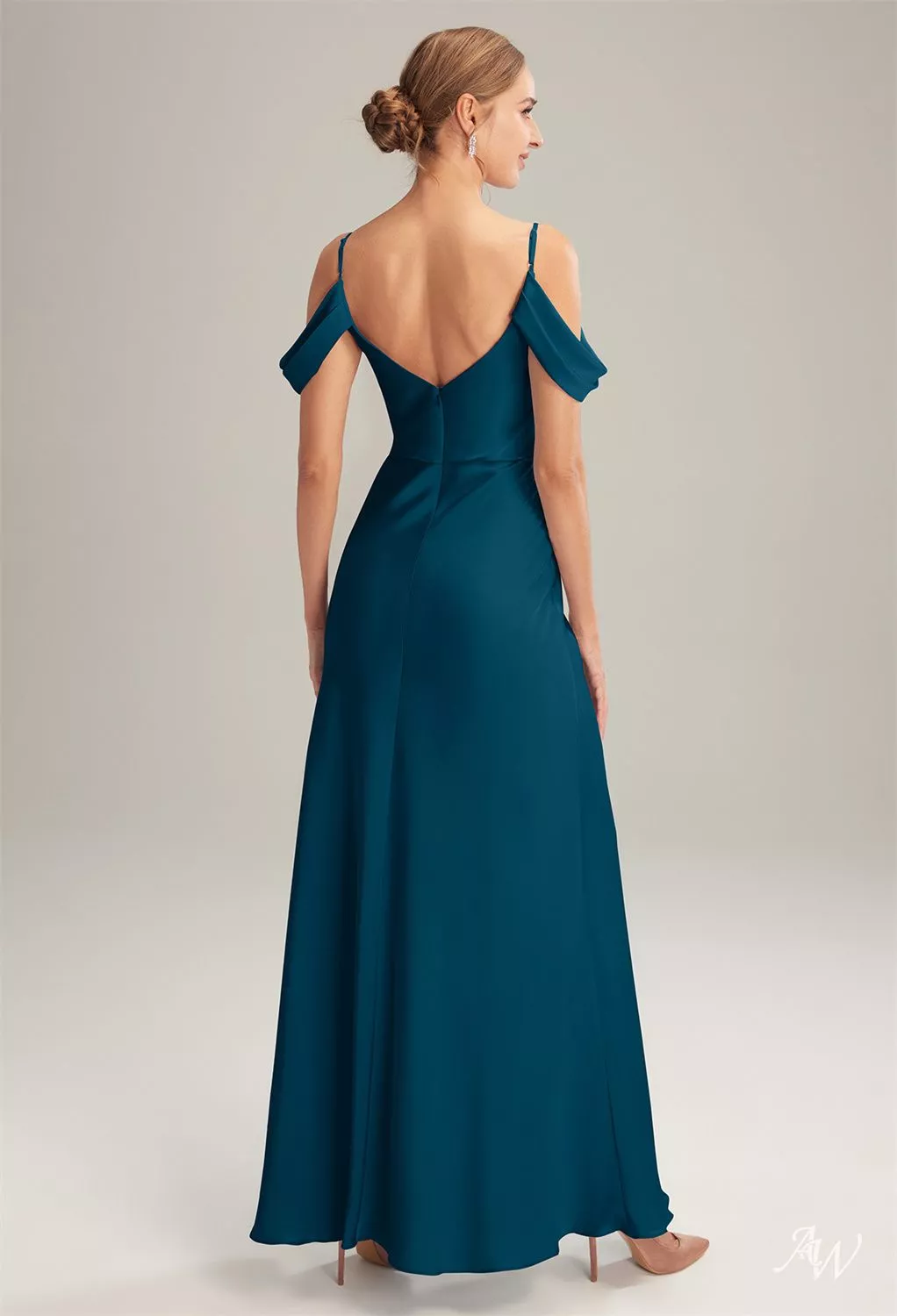 sexy brown maxi dress Off-Shoulder Long-Sleeve in Chocolate Blush Bridesmaid Dresses – Type:OverCalf Color for the bottom-sides:Cinnamon this slip dress is