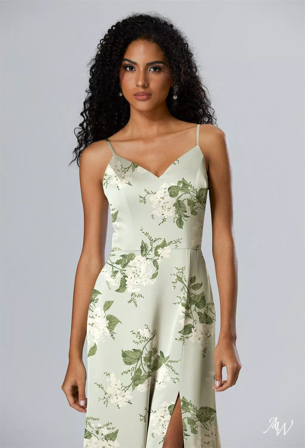 green dress white wedges Green Dress & White Shoes: What to Wear to the Club?