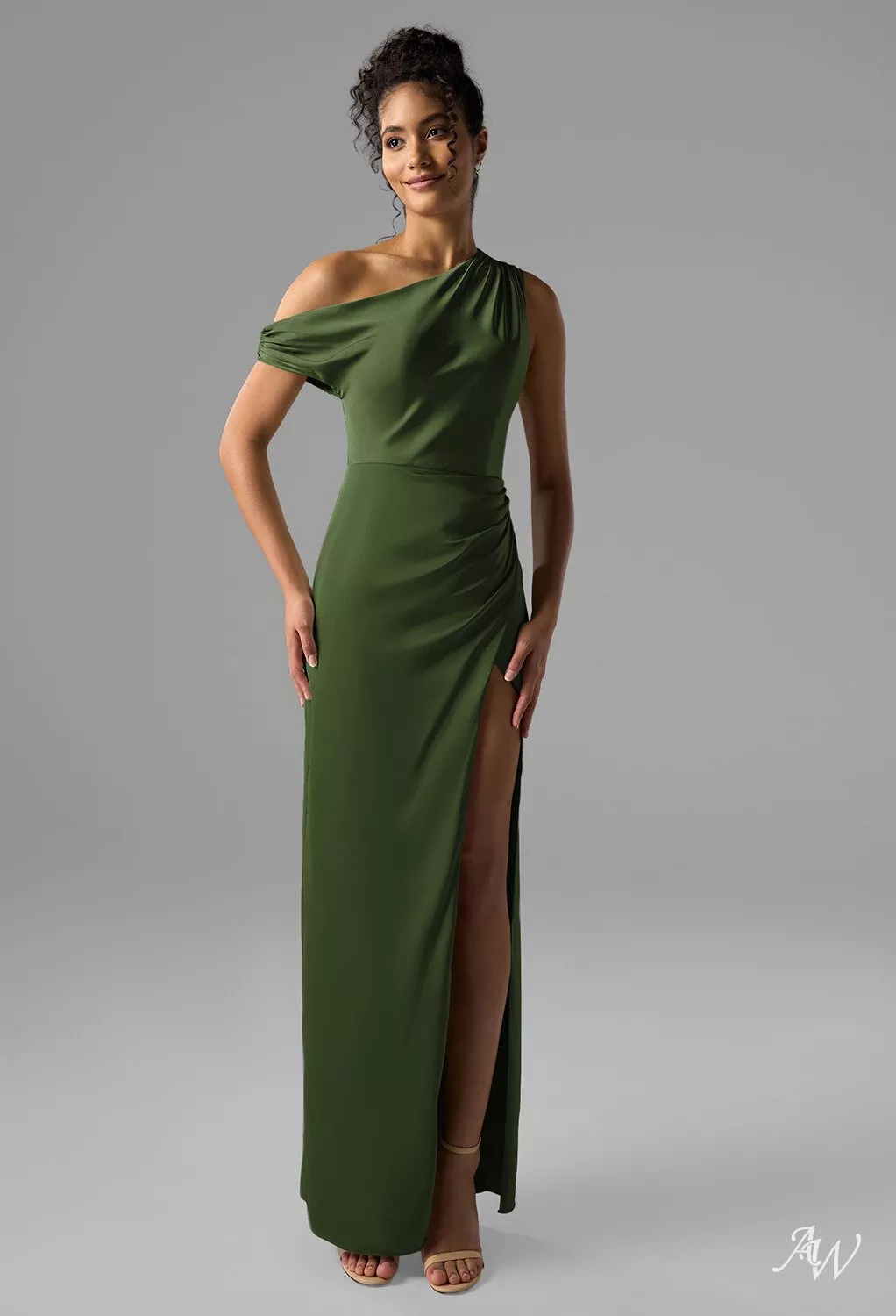 green emerald velvet dress Green Rihanna Short Straps Sexy Dress Sleek Prom Cocktail Dress Celebr –  Hoprom main image 0