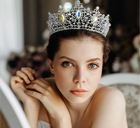 Tiaras & Crowns