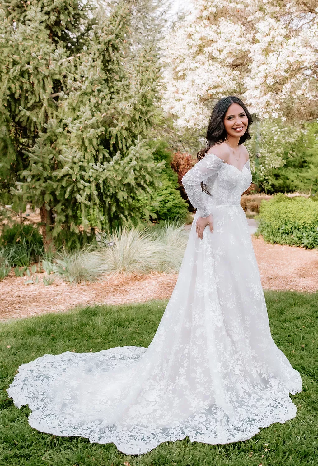 fitted lace wedding dress Long Sleeve Satin Modern Wedding Dresses Lace Train 222145 – Viniodress